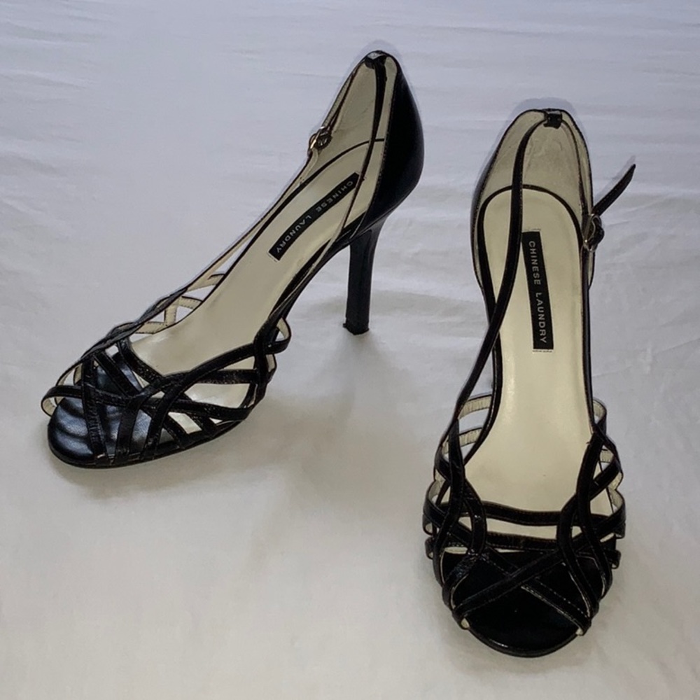 Chinese Laundry black strappy heels 9B